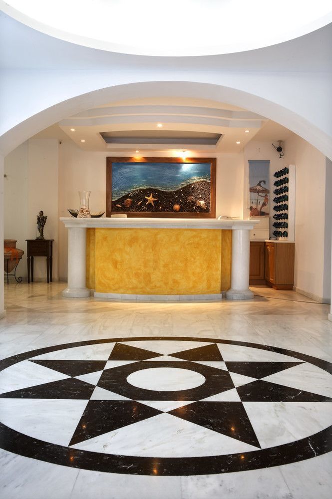 Meltemi Excelsior Suites 佩里萨 外观 照片