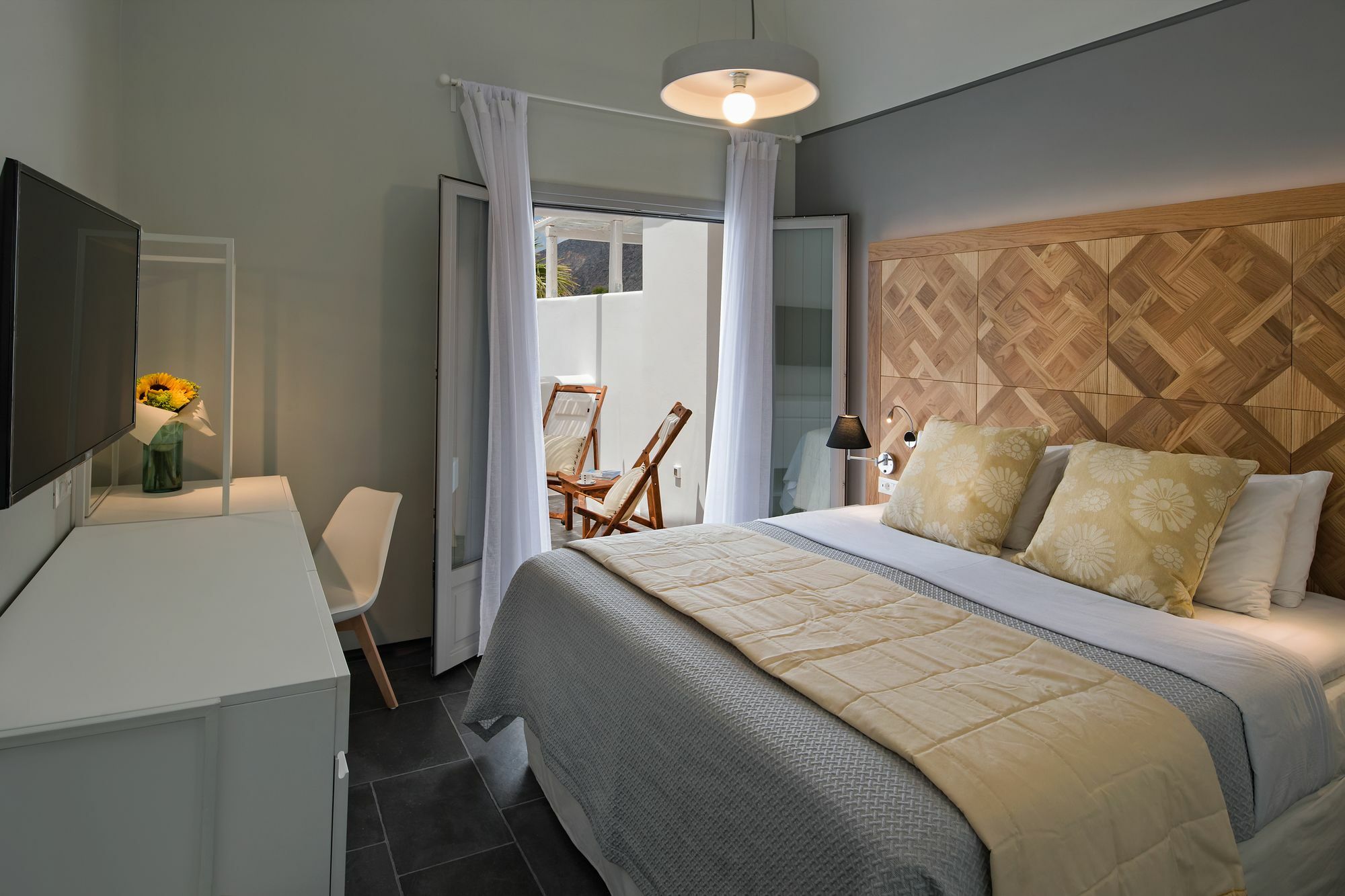 Meltemi Excelsior Suites 佩里萨 外观 照片